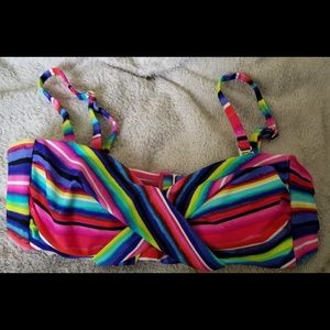 3/$25 Surfside rainbow colored bikini top sz med